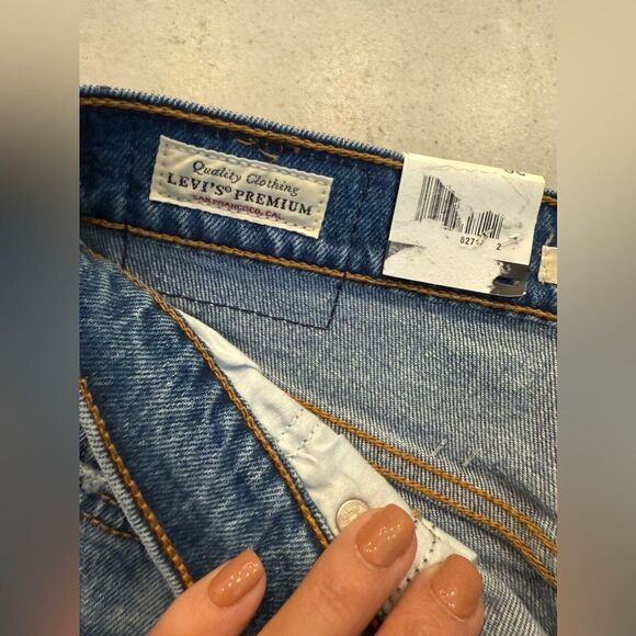 NWT LEVI’S WEDGIE JEANS - Picture 2 of 6